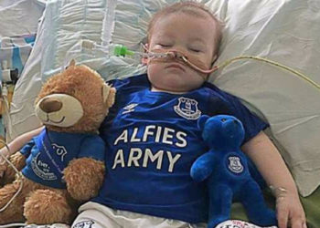 Новый Чарли Гард? Еще одного младенца хотят убить врачи в британской больнице