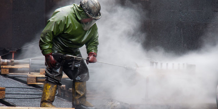 В России нужно развивать культуру использования средств индивидуальной защиты на производстве