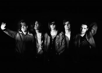 Игра не стоит свеч (The Strokes — Future Present Past EP, 2016)