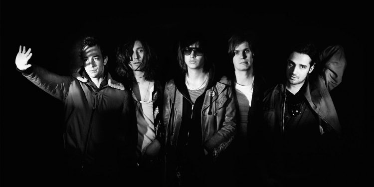 Игра не стоит свеч (The Strokes — Future Present Past EP, 2016)