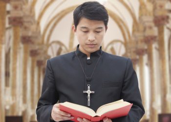 Власти КНР намерены создать «китайское богословие» для протестантов