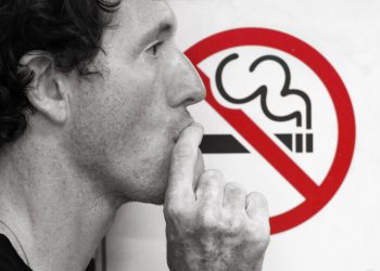 ВЦИОМ: Две трети российских курильщиков игнорируют новый антитабачный закон