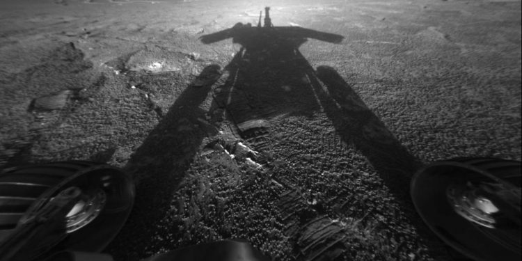 NASA больше не будет пытаться восстановить связь с марсоходом Opportunity