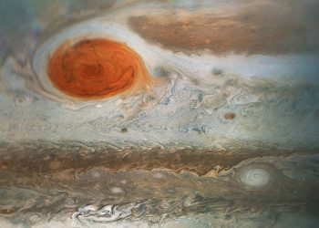 Знаменитое Большое Красное Пятно Юпитера на новом снимке зонда «Juno»