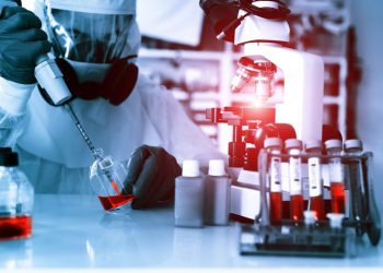 Скворцова: В России разработали четыре вакцины от вируса Эбола