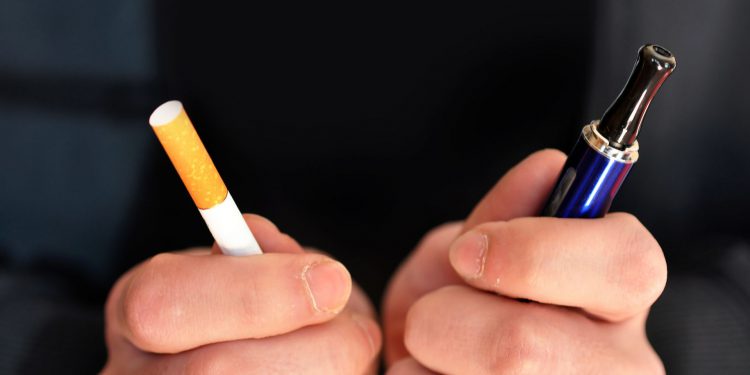 Эксперт: Электронные сигареты — замена одной зависимости на другую