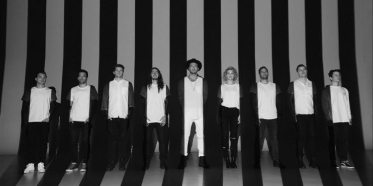 «Музыка для воспроизведения вне церковных стен» (Hillsong United – Empires, 2015)