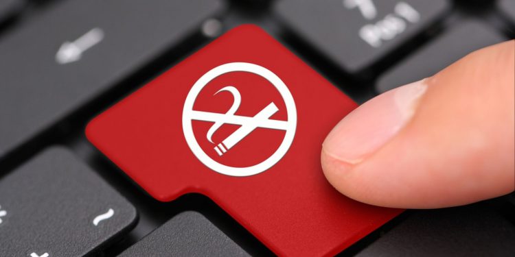 В России уменьшилось число курильщиков и производство сигарет