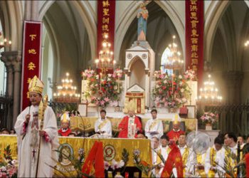 Коммунистическая партия теперь контролирует Церковь в Китае