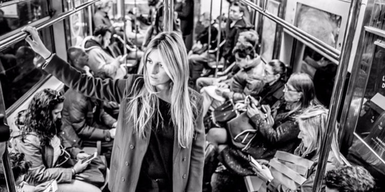 17 самых раздражающих привычек пассажиров метро