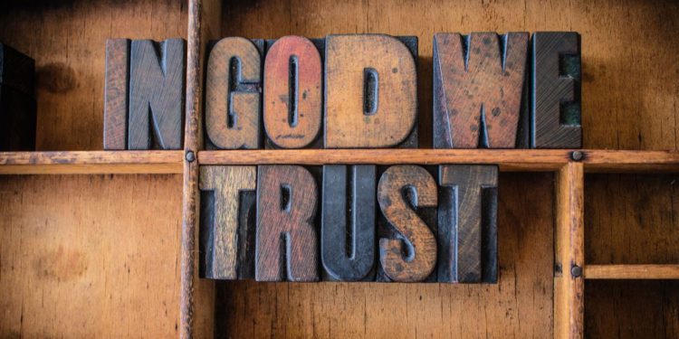 Девиз «Мы верим в Бога» будет висеть на всех государственных школах штата Южная Дакота