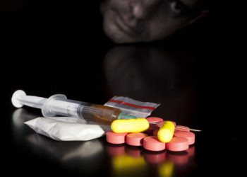 Подавляющее большинство россиян выступает за принудительное лечение наркоманов