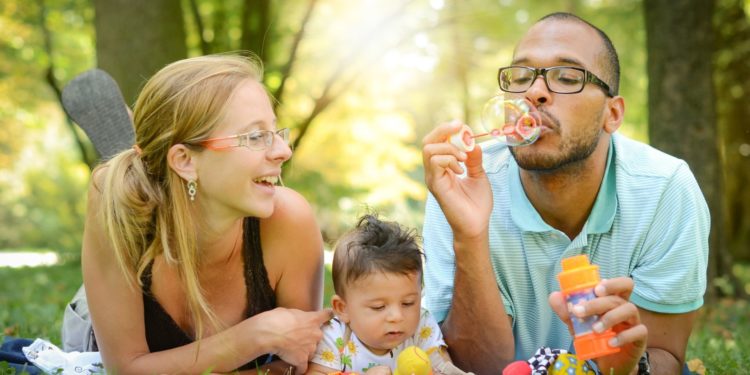 В России готовят налог для малодетных: первые комментарии