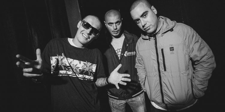 В центре внимания (Centr — Система, 2016)