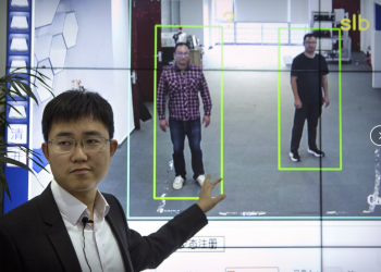 Китайцы научили искусственный интеллект точно распознавать человека по походке