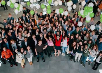 Сколтех и РХТУ открыли новую программу бакалавриата по материаловедению и энергетике