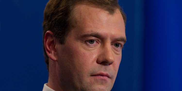 Медведев: Для борьбы с наркоманией нужны усилия государства и поддержка общества