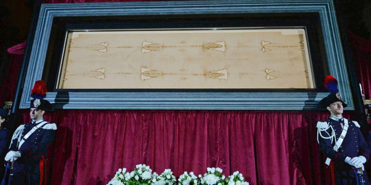 Ученые заявили, что Туринская плащаница не была погребальным саваном Иисуса Христа