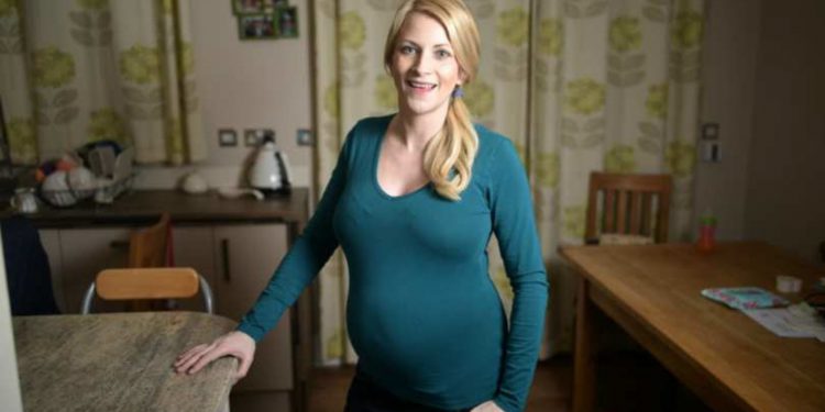 Участница Олимпиады родит тройню вопреки совету врачей сделать аборт