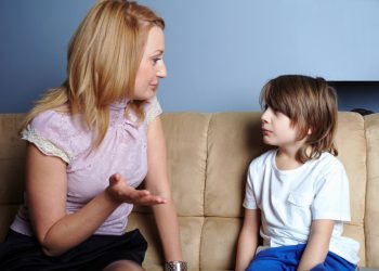 Даже благонамеренная ложь родителей негативно сказывается на детях