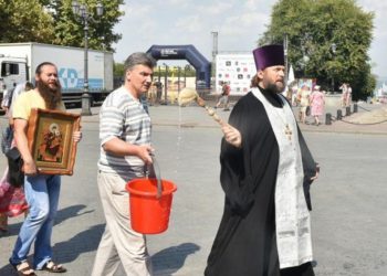 Православные провели в Одессе обряд очищения от скверны ЛГБТ после гей-парада