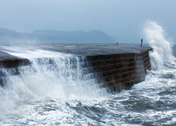 Восстание океана: медленная катастрофа съедает берега Америки
