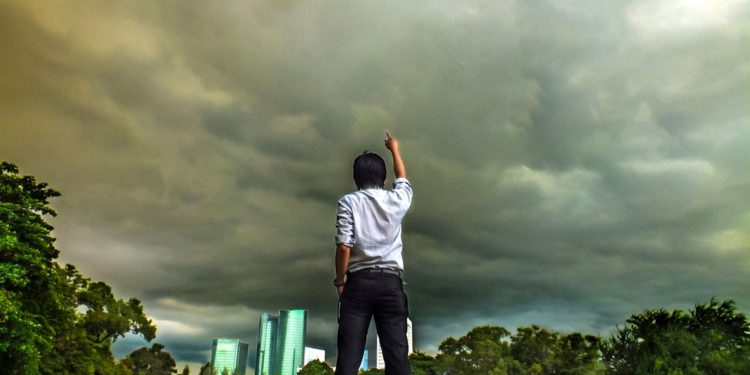 Атеистов не бывает в окопах под огнем и в других местах тоже