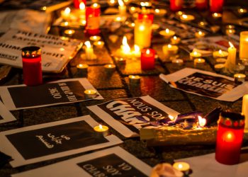 Я преклоняюсь перед их мужеством, но я не Charlie Hebdo