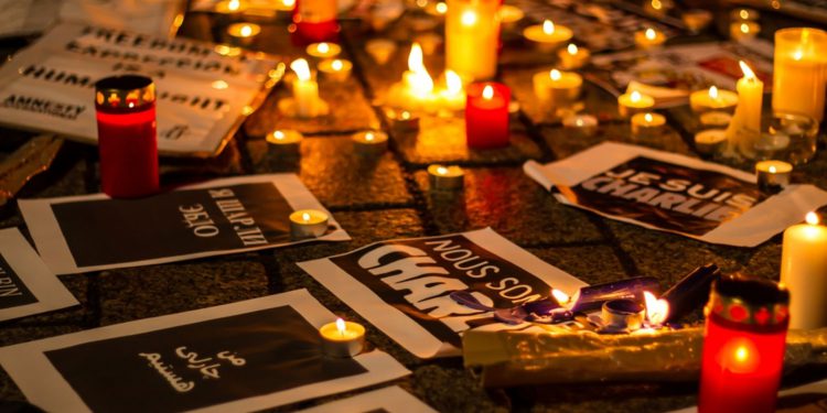 Я преклоняюсь перед их мужеством, но я не Charlie Hebdo