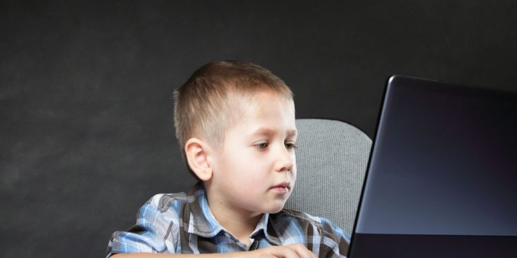 Детство 2.0: глюки в программе