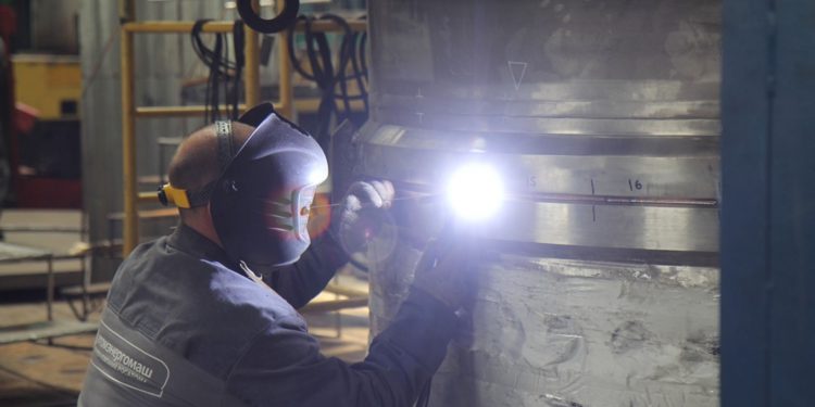 Одна из ключевых операций завершена в ходе строительства уникального научного реактора Росатома