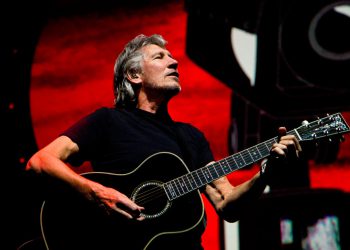 Один из величайших рок-музыкантов Роджер Уотерс считает организацию «Белые каски» фальшивой