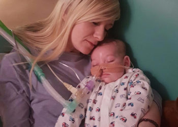 Маленький Чарли умер в лондонской больнице