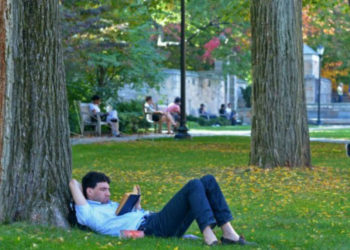 «Думайте. За. Себя». Открытое письмо студентам