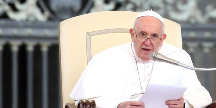 Папа Римский: Критики были бы «счастливы, если бы мы повесили 100 священников-преступников на площади Святого Петра»