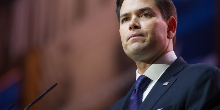 Кандидат в президенты США Марко Рубио пообещал прекратить гендерную истерию