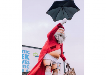 Статуя гендерно-нейтрального Санта-Клауса вызвала возмущение жителей Новой Зеландии