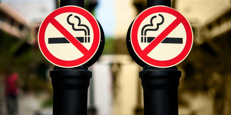 Сенатор Чернышев предлагает расширить действие антитабачного закона в РФ