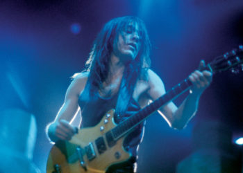 Умер со-основатель AC/DC Малькольм Янг