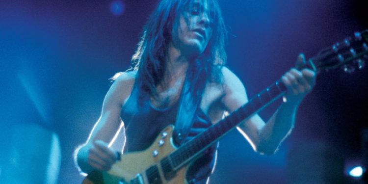 Умер со-основатель AC/DC Малькольм Янг