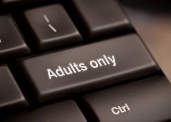 Мизулина предложила ввести тотальную фильтрацию «взрослого» интернета