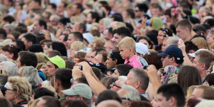 Плодятся и размножаются: население России выросло за полгода на 88 тысяч человек