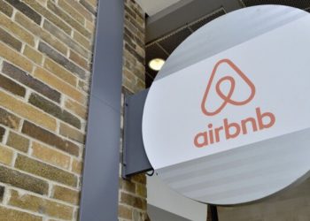 Христианские лидеры США обвинили сервис аренды жилья Airbnb в антисемитизме