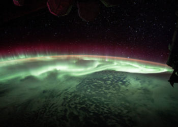 Северное сияние вновь сфотографировали с борта Международной космической станции