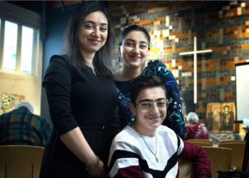 Протестантская церковь в Голландии победила государственную машину и спасла от депортации семью беженцев.