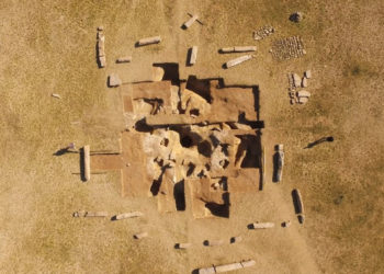 Археологи нашли в Монголии древний саркофаг наместника правителя Тюркского Каганата