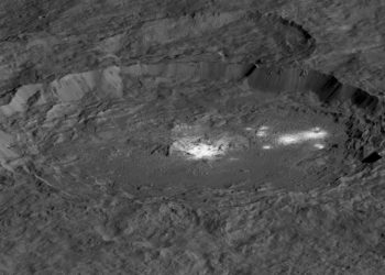 Ученые создали объемный снимок кратера Occator карликовой планеты Церера