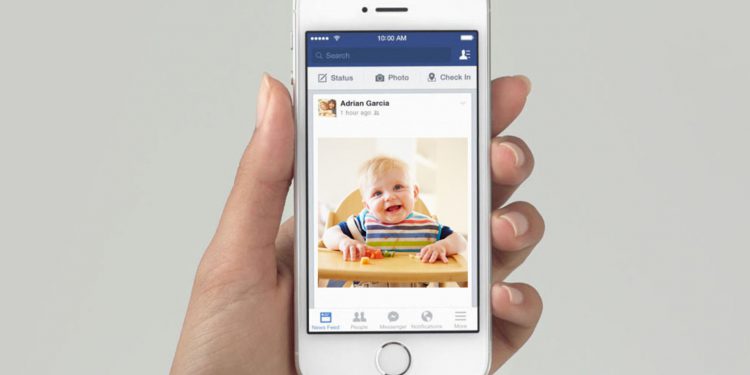 Должны ли родители постить фотографии своих детей в соцсетях?