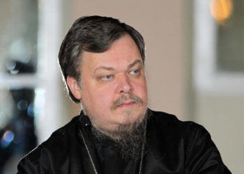 Умер известный православный священник Всеволод Чаплин